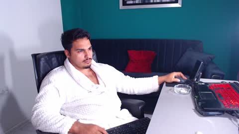 zenobaro online show from 02.06.25