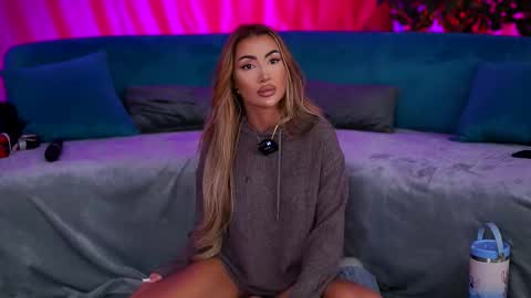 Zenyda online show from 10.04.25