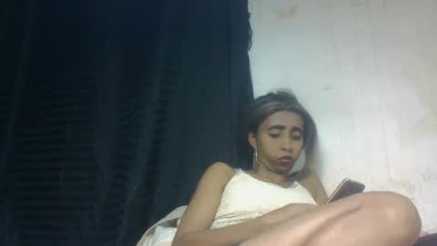 Snapshot of zeolineess chatting on 10.17.25 zeolineess online show from 10.17.25
