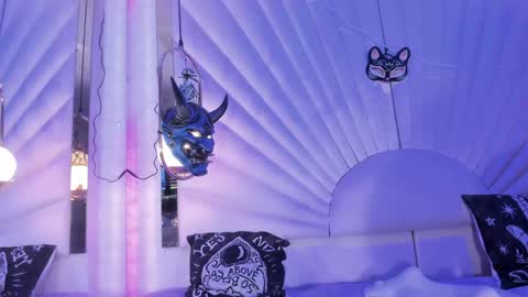 Snapshot of zephirah_abney chatting on 12.02.24 online show from 12.02.24