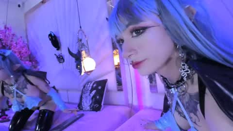 Snapshot of zephirah_abney chatting on 12.05.24 online show from 12.05.24