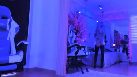 Snapshot of zephirah_abney chatting on 02.09.25 online show from 02.09.25