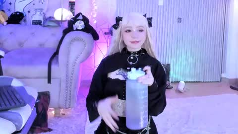 Snapshot of zephirah_abney chatting on 09.14.25 online show from 09.14.25