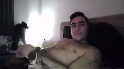 Snapshot of zerm1 chatting on 12.12.24 zerm1 online show from 12.12.24