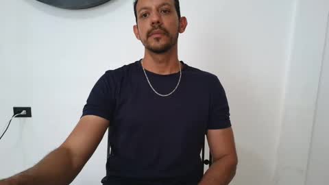Snapshot of zetherzz chatting on 09.11.25 Zether online show from 09.11.25