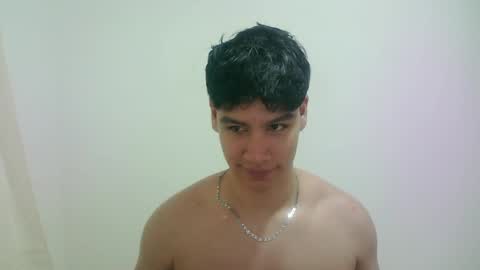 Snapshot of zeus_183 chatting on 04.06.26 zeus_183 online show from 04.06.26