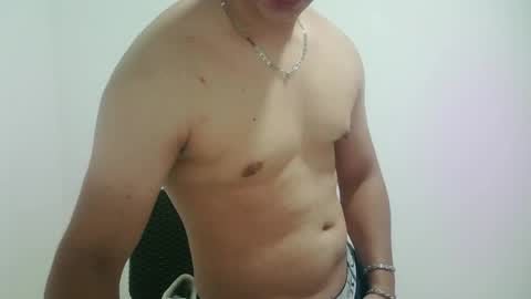 Snapshot of zeus_183 chatting on 04.15.26 zeus_183 online show from 04.15.26