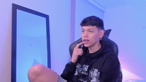 Snapshot of zeus_blaze chatting on 09.15.25 zeus_blaze online show from 09.15.25