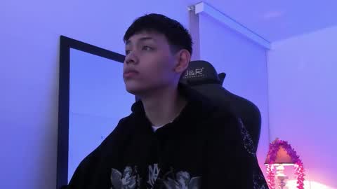 Snapshot of zeus_blaze chatting on 09.17.25 zeus_blaze online show from 09.17.25