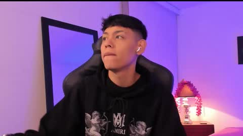 Snapshot of zeus_blaze chatting on 09.19.25 zeus_blaze online show from 09.19.25