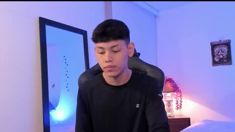 Snapshot of zeus_blaze chatting on 09.23.25 zeus_blaze online show from 09.23.25