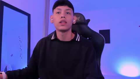 Snapshot of zeus_blaze chatting on 09.26.25 zeus_blaze online show from 09.26.25