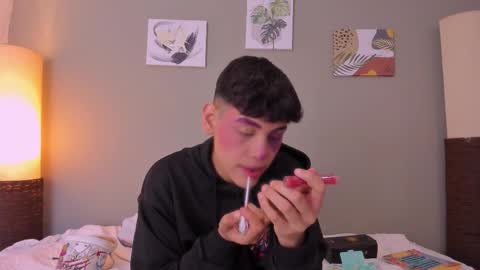 Snapshot of zeus_blaze chatting on 10.15.25 zeus_blaze online show from 10.15.25