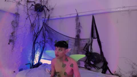 Snapshot of zeus_blaze chatting on 10.31.25 zeus_blaze online show from 10.31.25