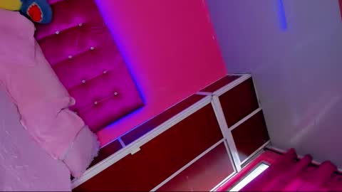 Snapshot of zeuss_x chatting on 03.09.26 Aisha Alejandra Rosse Deus online show from 03.09.26