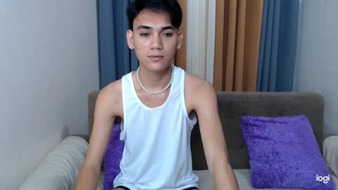 Snapshot of zevierbalte chatting on 02.08.26 zavier skinny asian online show from 02.08.26