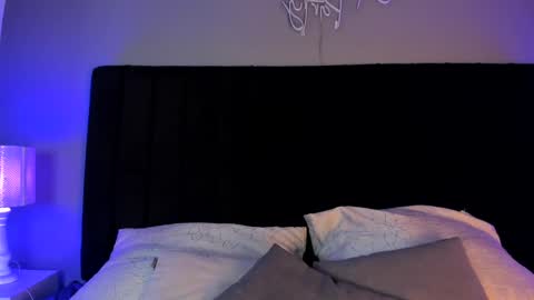 Zhavia  online show from 12.13.24