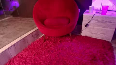 Zhavia  online show from 01.30.25