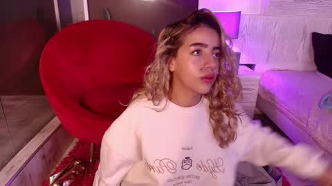 Zhavia  online show from 01.30.25