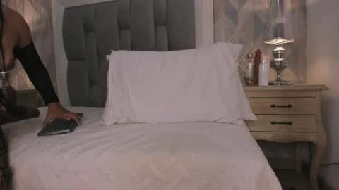 zharia_lux25 online show from 04.01.26