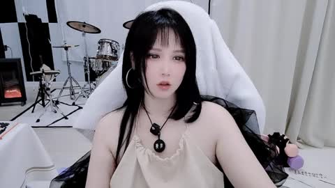 zhen online show from 04.04.26