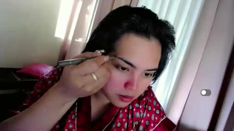 Snapshot of zhillycate chatting on 10.16.25 CATE online show from 10.16.25