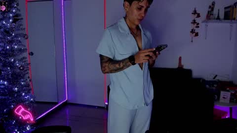 zhoestrong online show from 01.05.25