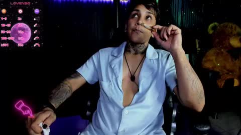 zhoestrong online show from 03.11.25