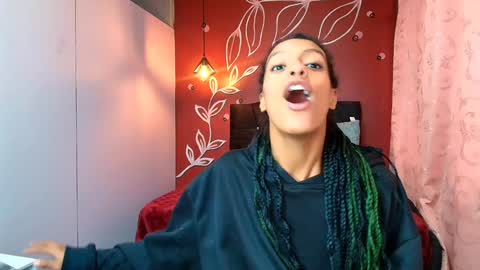 Zia Green online show from 01.07.25