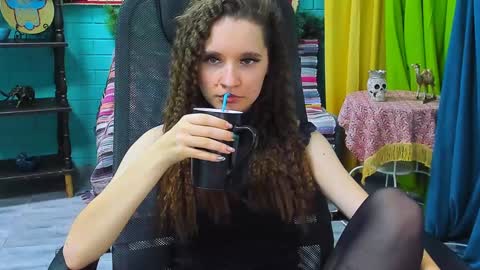 zianichols online show from 01.22.25