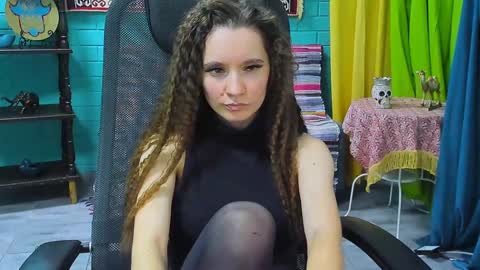 zianichols online show from 01.23.25