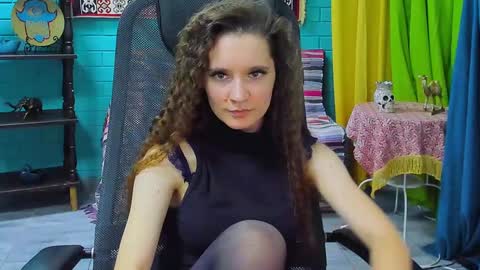 zianichols online show from 01.24.25