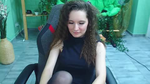 zianichols online show from 01.24.25