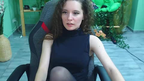 zianichols online show from 01.25.25