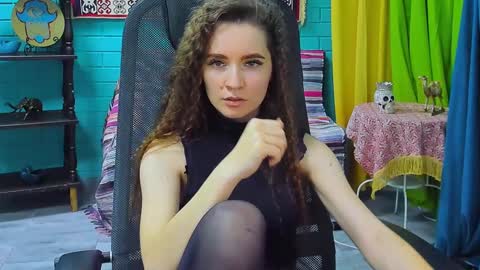 zianichols online show from 01.27.25