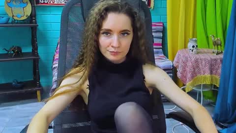 zianichols online show from 01.28.25