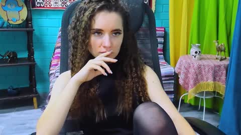 zianichols online show from 01.30.25