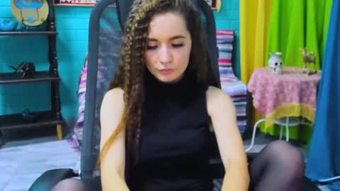 zianichols online show from 01.30.25