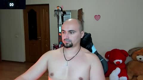 Ziesh online show from 10.18.25