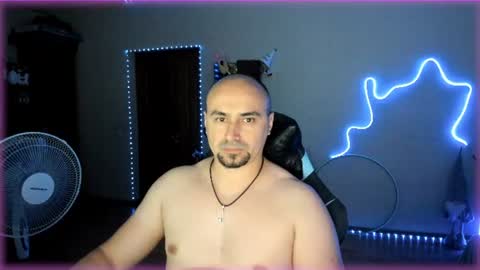 Snapshot of ziesh chatting on 06.25.26 Ziesh online show from 06.25.26