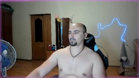 Snapshot of ziesh chatting on 06.30.26 Ziesh online show from 06.30.26