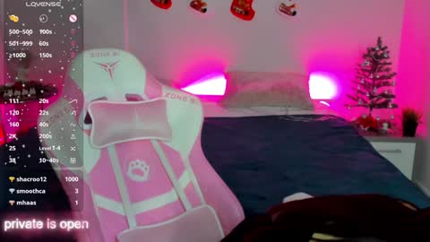Zlata  Mon Tue Thu Fri Sun Sa GMT 3 0000pm - 0600pm  online show from 12.14.24