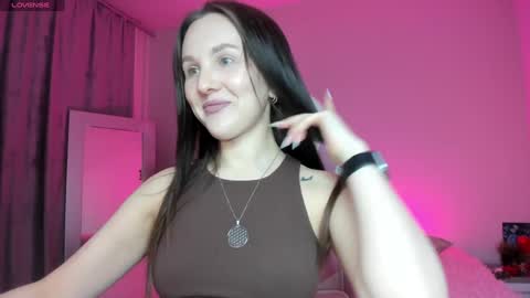 Zlata  Mon Tue Thu Fri Sun Sa GMT 3 0000pm - 0600pm  online show from 01.26.25