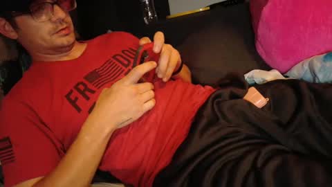 Snapshot of znsecretz3 chatting on 11.01.25 I like Tokens too online show from 11.01.25