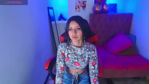 Z O E online show from 12.21.24