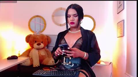 zoe_hecate online show from 09.28.25