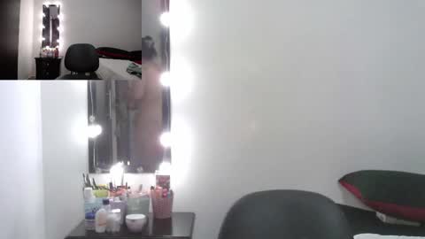 Snapshot of zoe_hotxxx chatting on 02.22.25 zoe hotxxx online show from 02.22.25