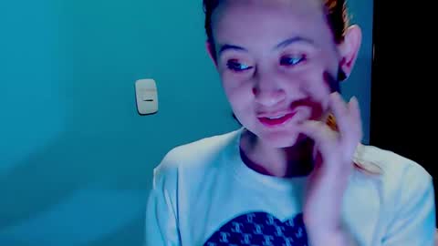 Snapshot of zoe_jones2 chatting on 12.05.24 Zoe online show from 12.05.24