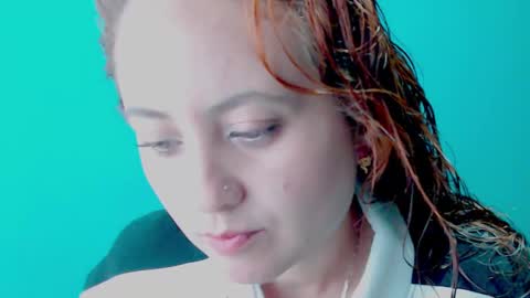 Snapshot of zoe_jones2 chatting on 12.28.24 Zoe online show from 12.28.24