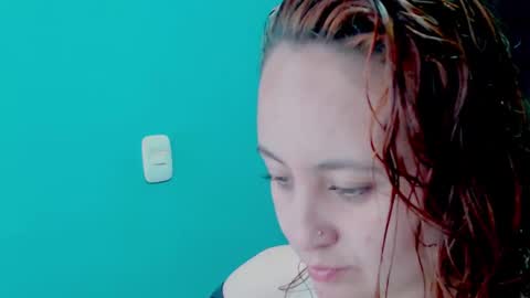 Snapshot of zoe_jones2 chatting on 01.02.25 Zoe online show from 01.02.25